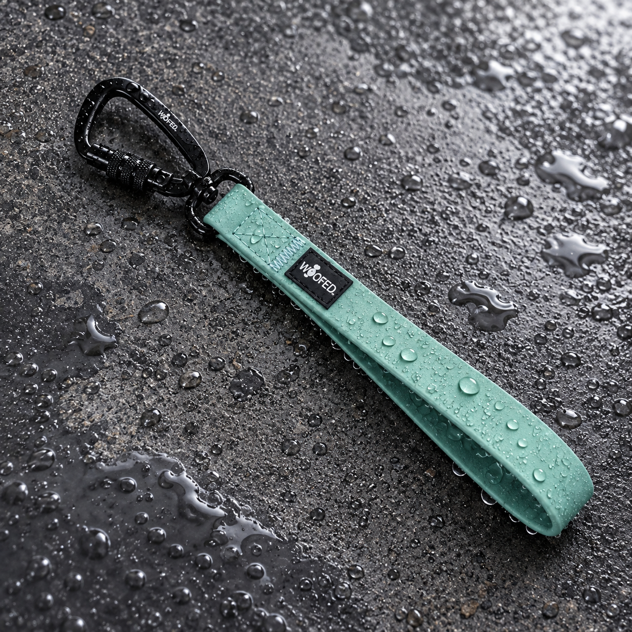 WOOFLEX Kurzführgriff in Jade Grün im Regen