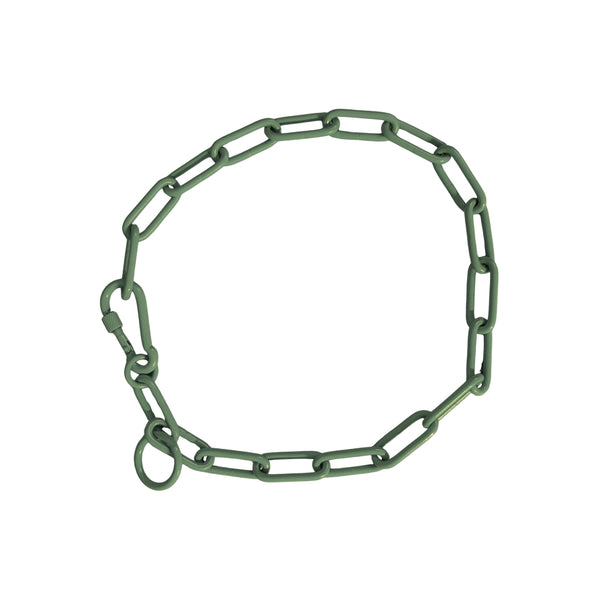 Olivefarbenes Kettenhalsband aus Edelstahl in Rundform, rechteckige Glieder, sichtbarer Karabiner und Ring, Draufsicht