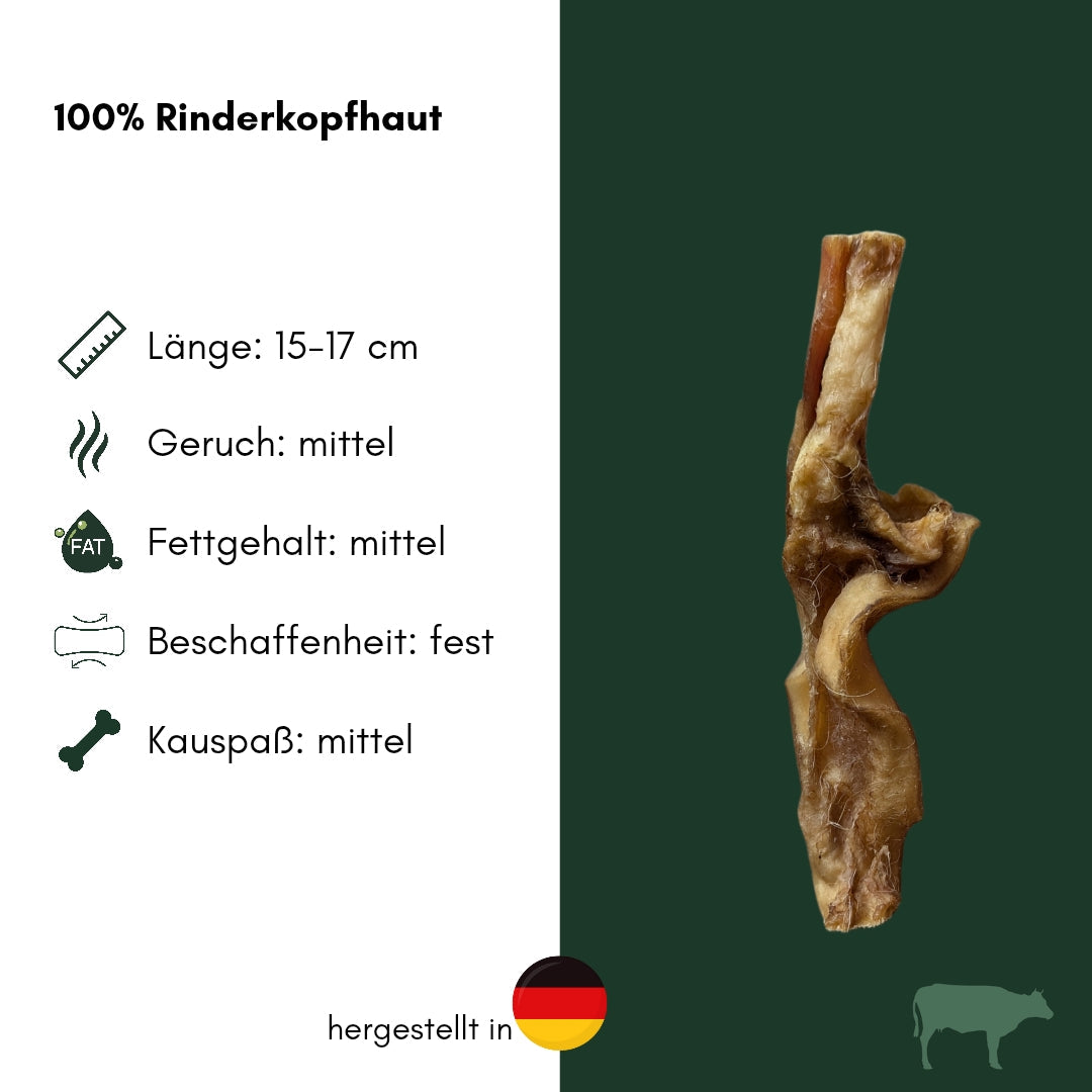Einzelne gedrehte braune Rinderkopfhaut‑Stange, Seitenansicht vor dunkelgrünem Hintergrund (15–17 cm)
